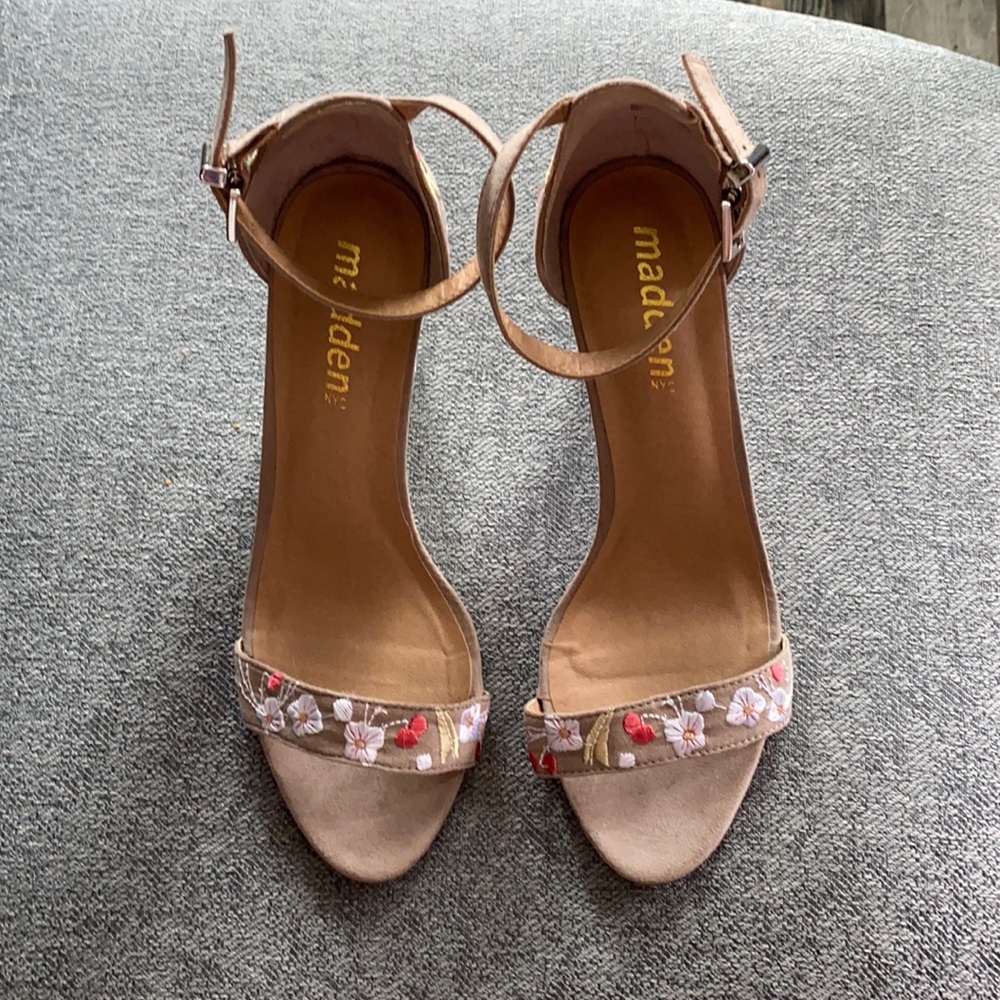 Steve Madden Wedges/heels